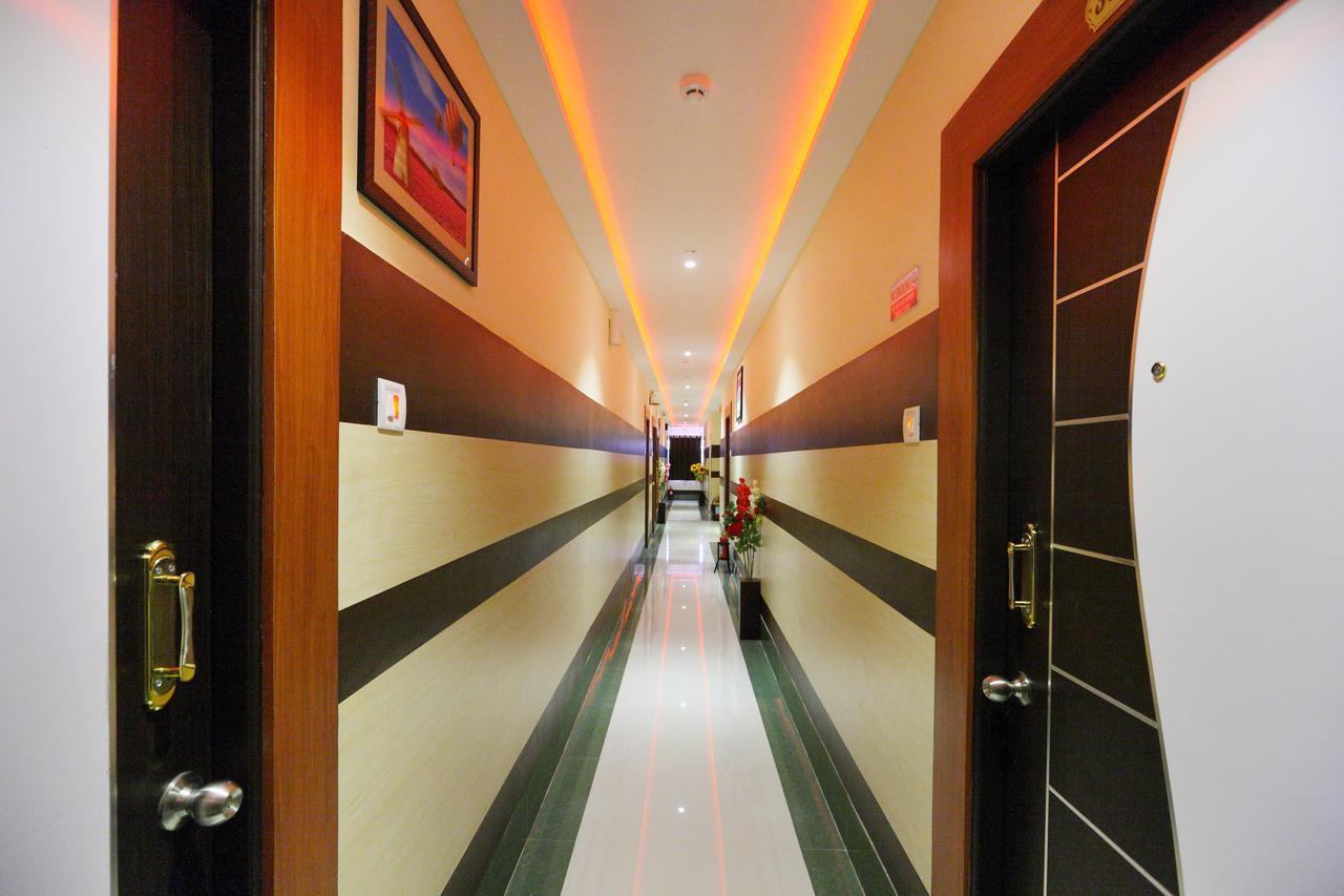 Royal Grand Bed & Breakfast Tambaram Bagian luar foto