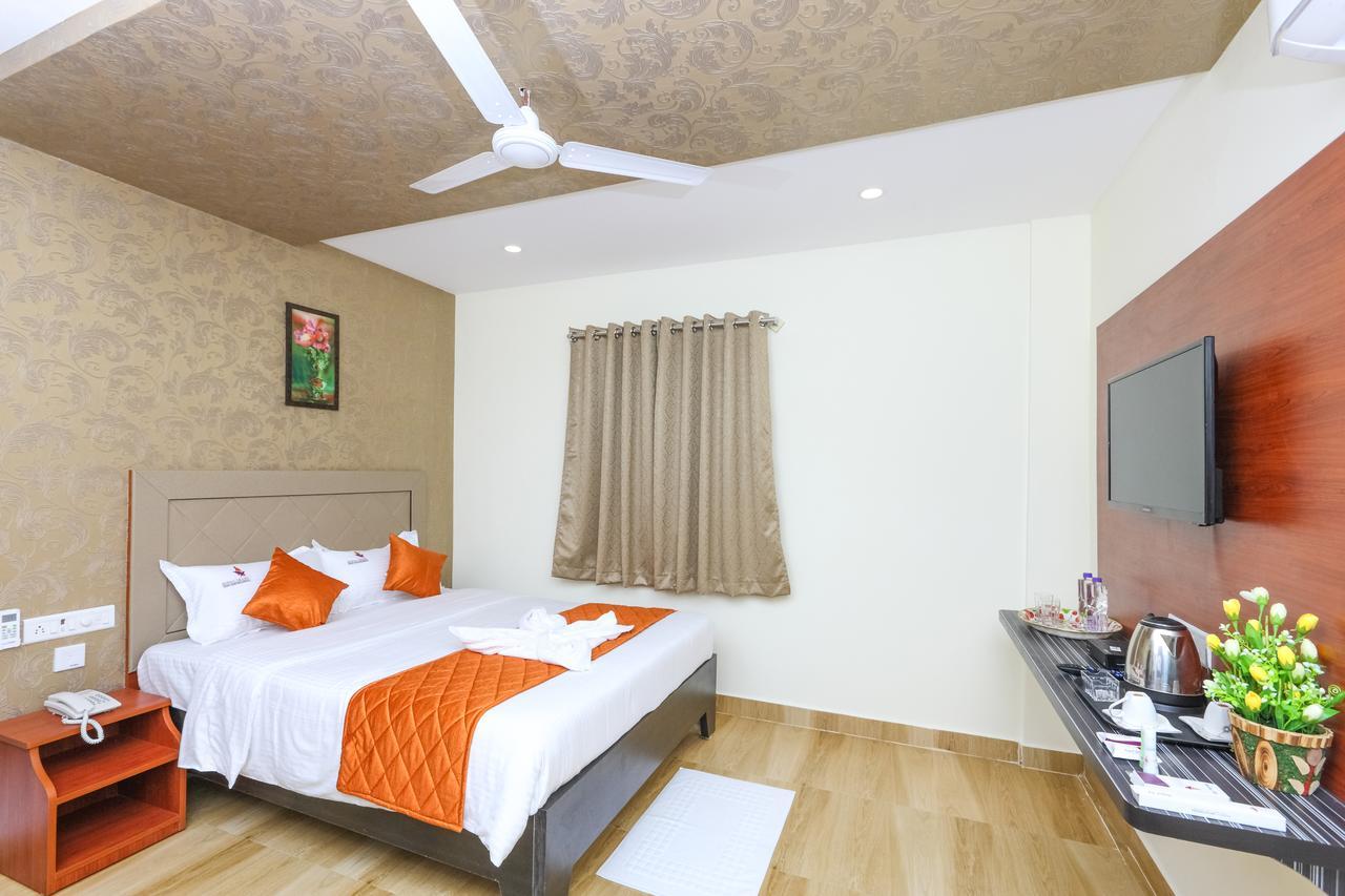 Royal Grand Bed & Breakfast Tambaram Bagian luar foto