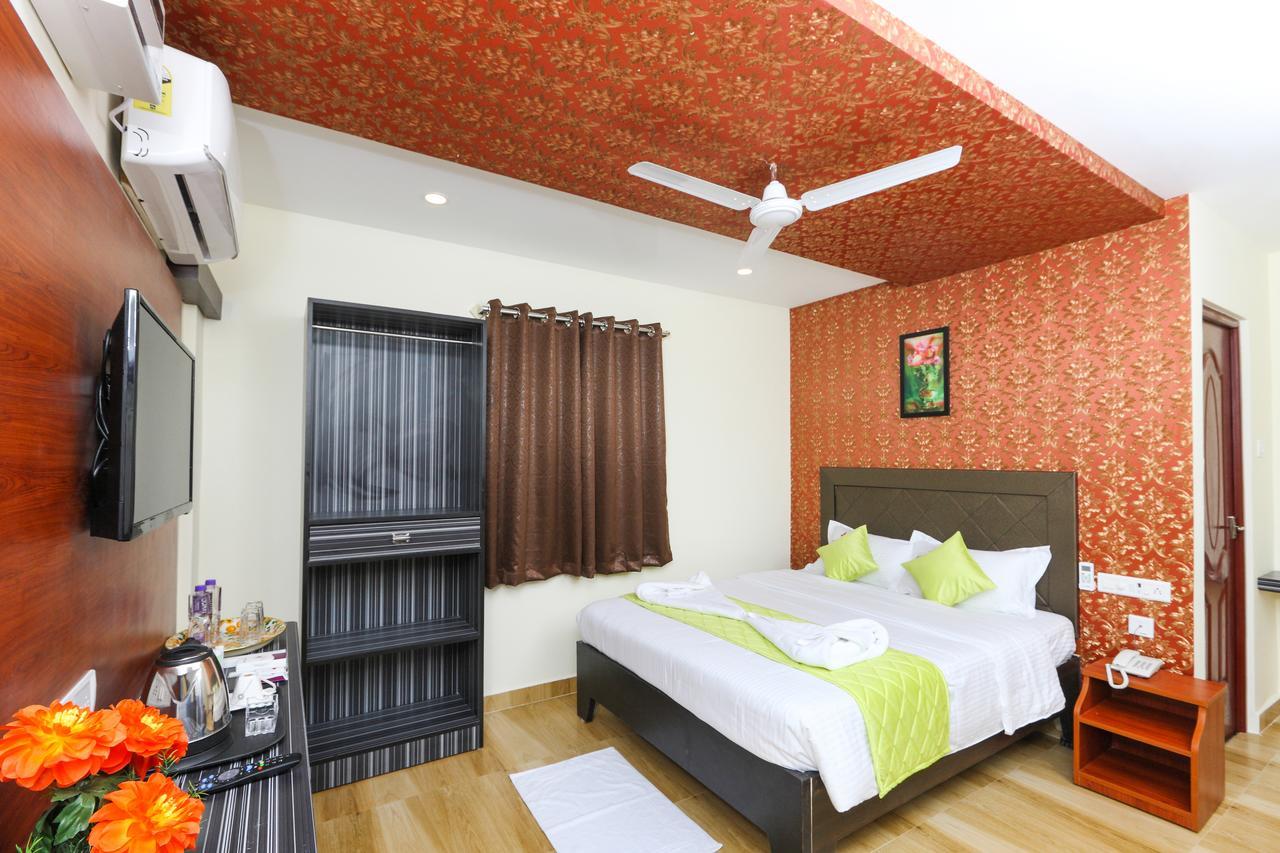 Royal Grand Bed & Breakfast Tambaram Bagian luar foto