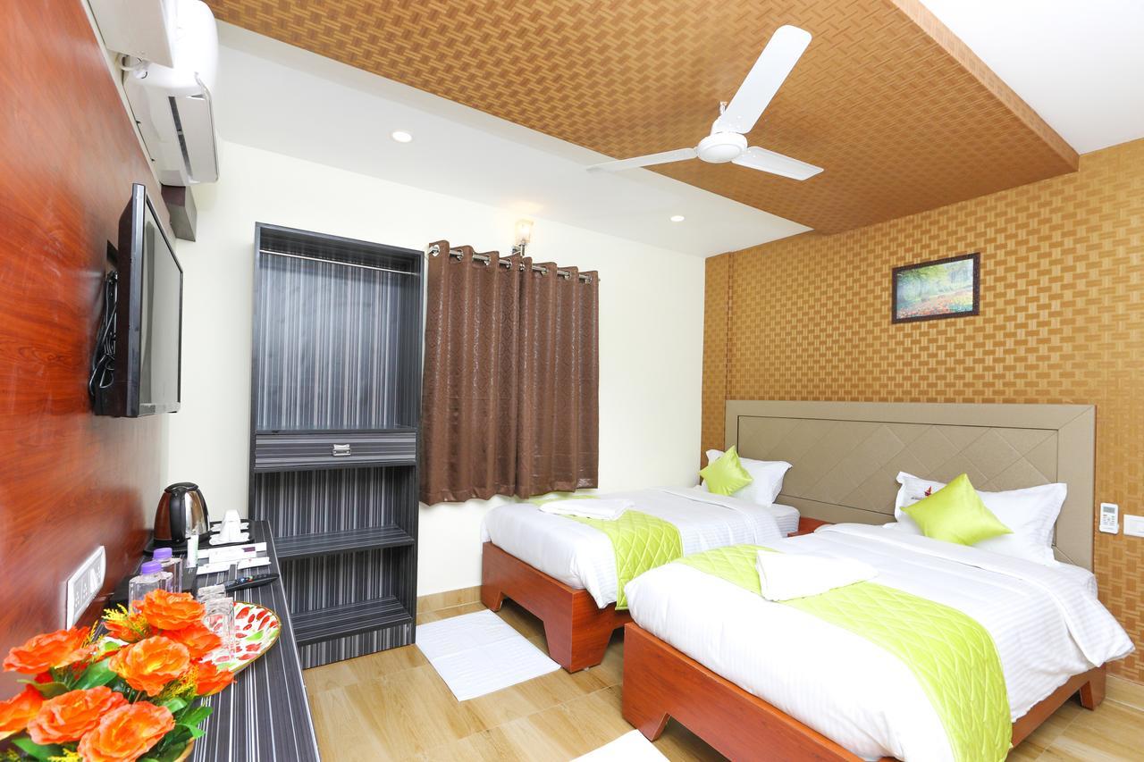 Royal Grand Bed & Breakfast Tambaram Bagian luar foto