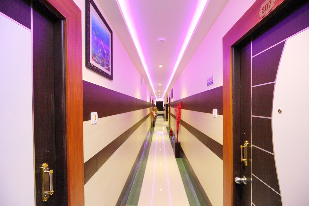 Royal Grand Bed & Breakfast Tambaram Bagian luar foto