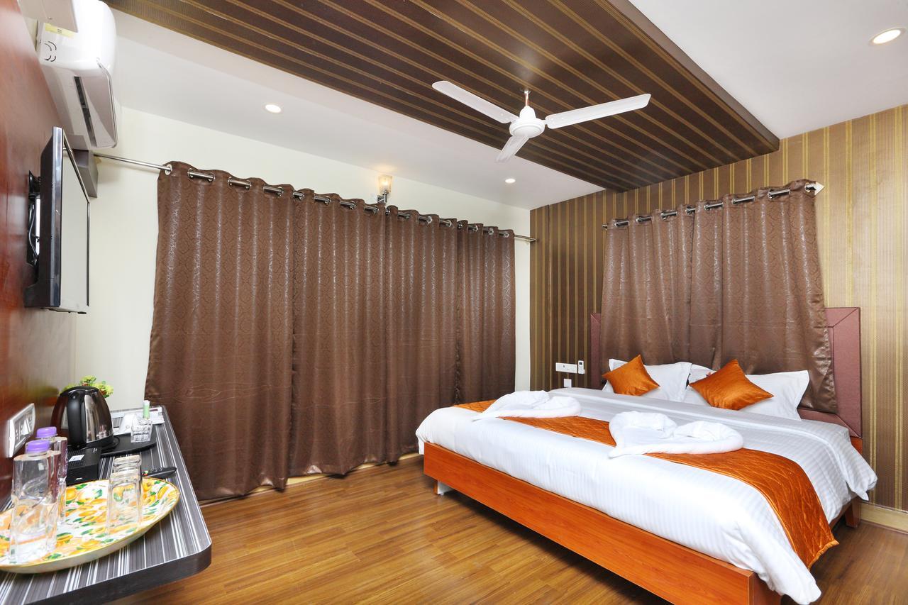 Royal Grand Bed & Breakfast Tambaram Bagian luar foto