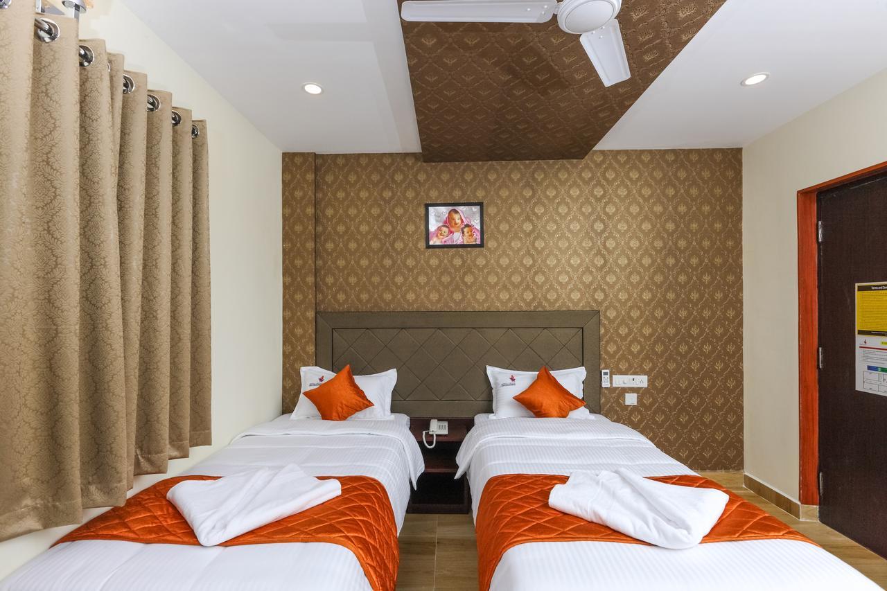Royal Grand Bed & Breakfast Tambaram Bagian luar foto